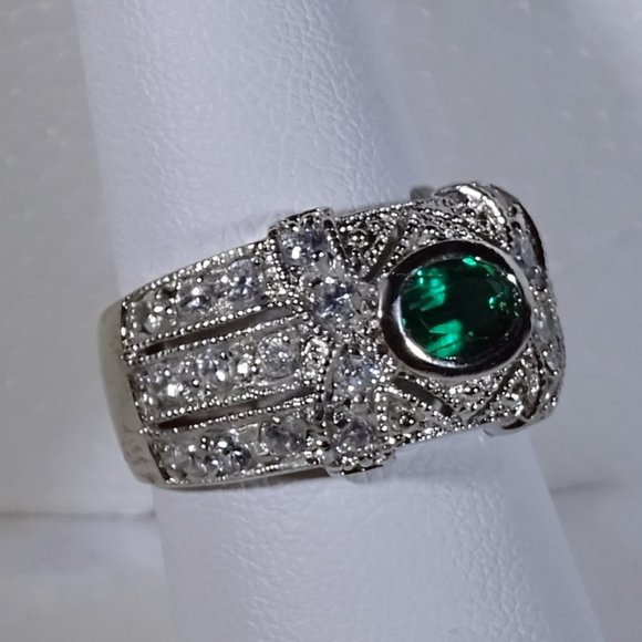 LAB EMERALD & CUBIC ZIRCONIA RING - Picture 2 of 5